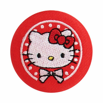 ハローキティ シークレット刺繍缶バッジ（ハローキティ＆タイニーチャム）