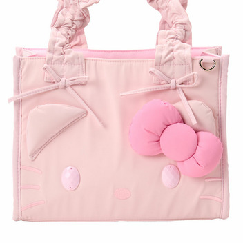 ハローキティ 手提げバッグ（Sanrio closet collection）